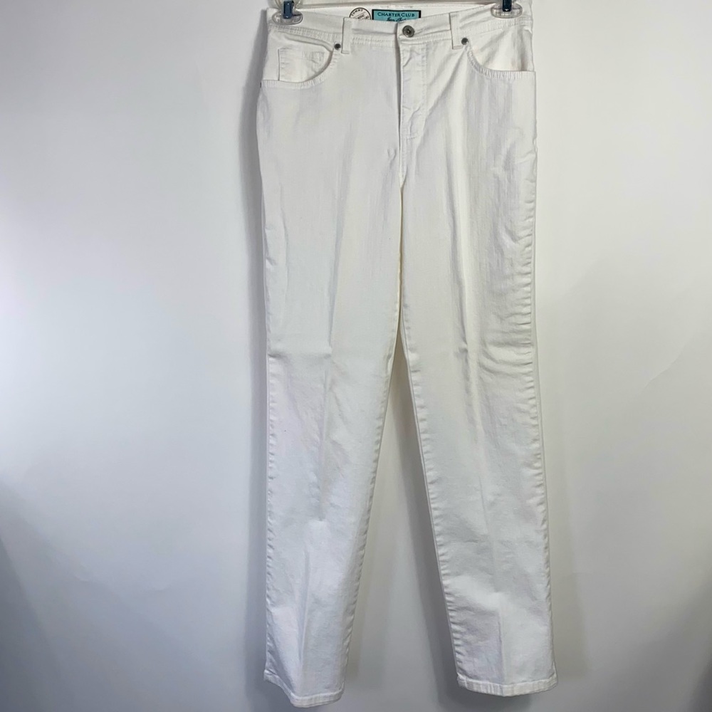 Charter Club Women’s Tummy Slimming Classic Narrow Leg White Jeans Size 4REG